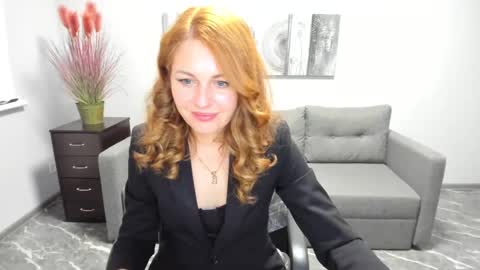 Snapshot of mira_whites chatting on February 19, 2025, 10:34 am Mira online show from February 19, 2025, 10:34 am