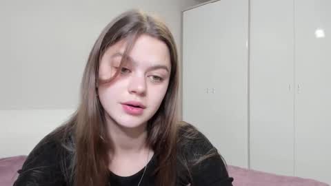 Mira online show from November 17, 2025, 9:20 pm