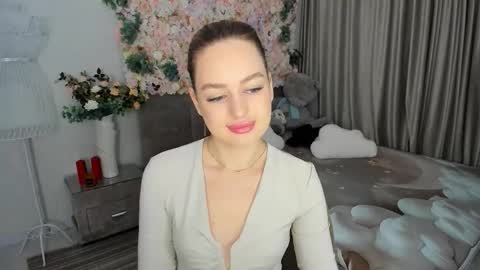 Emma online show from October 16, 2025, 7:15 pm