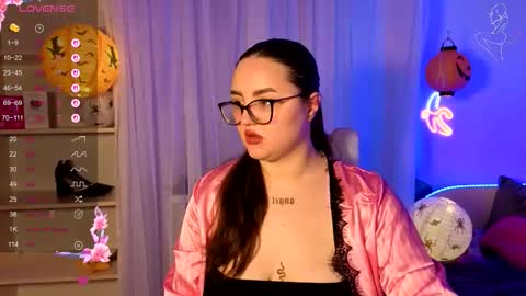 miraluccian online show from October 19, 2025, 6:41 pm