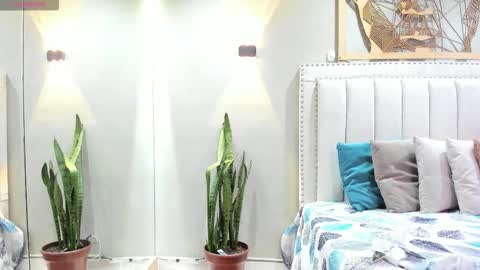    online show from October 20, 2025, 12:05 pm