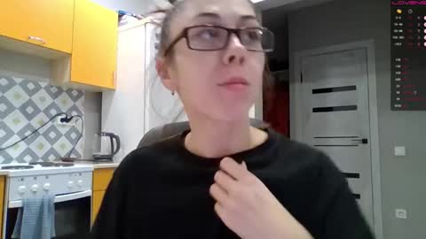 MIRANDA online show from November 10, 2025, 3:44 pm