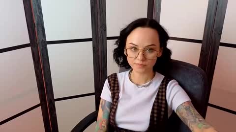 Mira online show from February 8, 2025, 1:44 pm