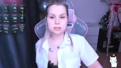 Kira online show from February 8, 2026, 8:12 pm