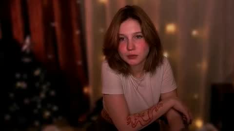 Snapshot of mirrameow chatting on December 5, 2025, 1:36 am Mira online show from December 5, 2025, 1:36 am