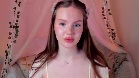 Snapshot of mish_ka3 chatting on March 9, 2025, 3:49 pm Misha online show from March 9, 2025, 3:49 pm