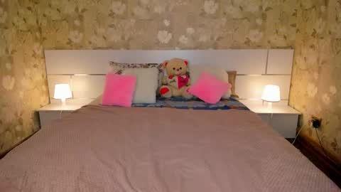 mishapallmer online show from February 27, 2026, 12:05 pm