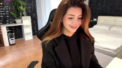 My mane Mishel online show from November 10, 2025, 10:14 am