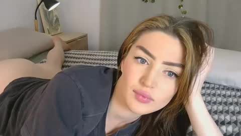 Elora online show from September 28, 2025, 12:32 pm