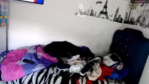 Snapshot of misnicol chatting on January 18, 2026, 2:43 pm Nicol online show from January 18, 2026, 2:43 pm