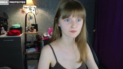 Snapshot of miss___alisa chatting on July 17, 2026, 6:24 pm Alisa NONNUDE online show from July 17, 2026, 6:24 pm