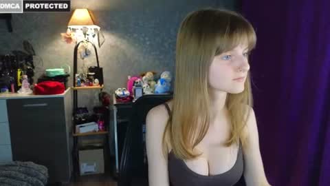 Snapshot of miss___alisa chatting on July 20, 2026, 9:17 pm Alisa NONNUDE online show from July 20, 2026, 9:17 pm