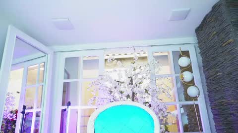 Zoe online show from April 13, 2026, 6:24 pm