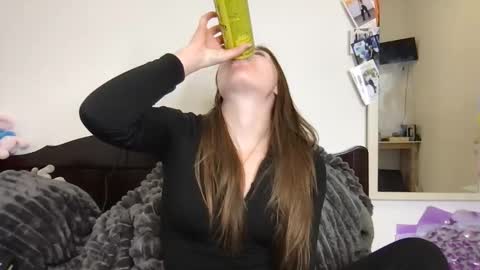 miss angel  online show from February 26, 2026, 10:09 pm