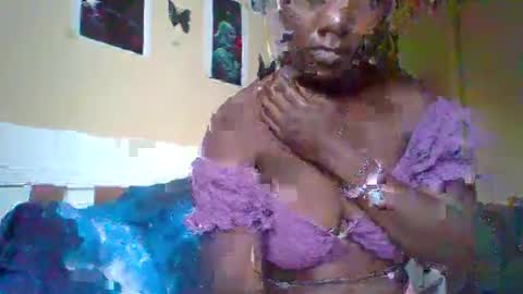 Snapshot of miss_atitude chatting on October 6, 2025, 5:49 am miss_atitude online show from October 6, 2025, 5:49 am