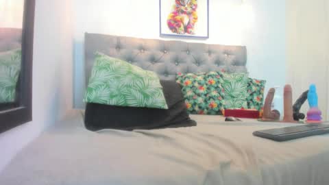 miss_big_ass21 online show from March 12, 2025, 1:03 am