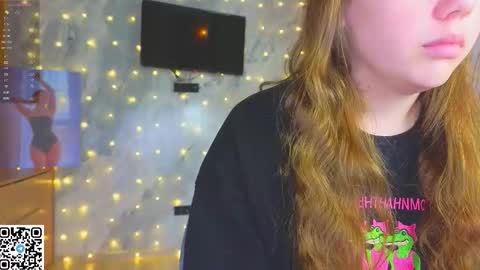 Sandy online show from December 18, 2025, 11:22 pm