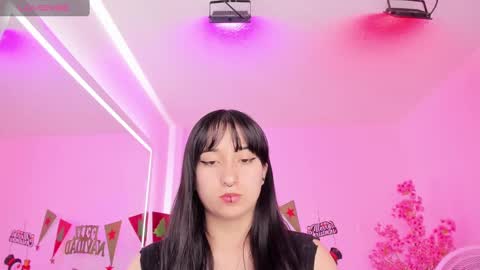 Snapshot of miss_dolly1 chatting on December 16, 2024, 12:27 pm Melanie online show from December 16, 2024, 12:27 pm