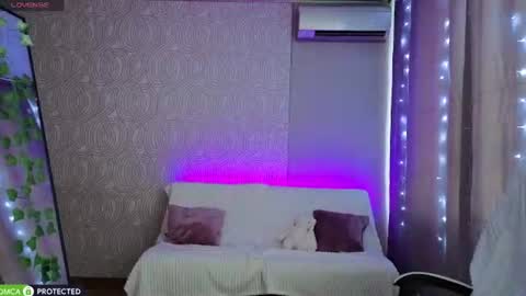 Snapshot of miss_emily19 chatting on July 20, 2026, 8:17 am Emily online show from July 20, 2026, 8:17 am