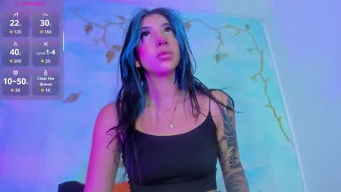 miss_evans_ online show from October 14, 2025, 4:35 am