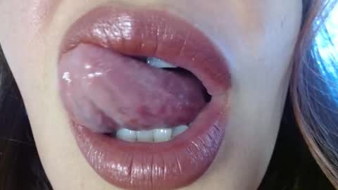 Miss Evoleth online show from October 10, 2025, 8:19 pm