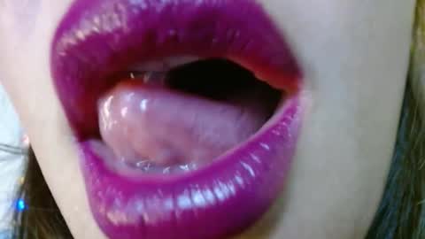 Miss Evoleth online show from November 29, 2025, 8:50 am