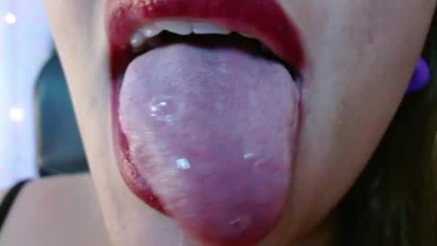 Miss Evoleth online show from April 10, 2026, 11:31 pm