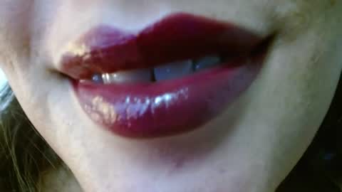 Snapshot of miss_evoleth2 chatting on June 22, 2026, 5:15 am Miss Evoleth online show from June 22, 2026, 5:15 am