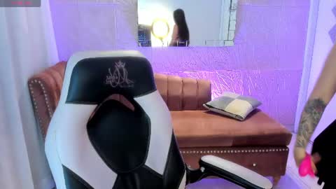 Snapshot of miss_isabella_m chatting on June 17, 2026, 1:01 pm Isabella online show from June 17, 2026, 1:01 pm