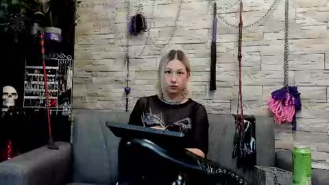 Snapshot of miss_kaz chatting on July 6, 2026, 1:02 am Kaz online show from July 6, 2026, 1:02 am