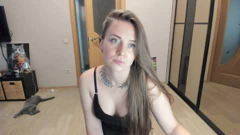 Snapshot of miss_kitty13 chatting on June 9, 2026, 2:23 am Kitty online show from June 9, 2026, 2:23 am