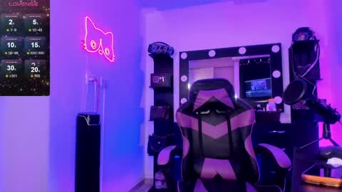 Snapshot of miss_kittyn chatting on May 28, 2026, 9:45 pm Miss Kittyn online show from May 28, 2026, 9:45 pm