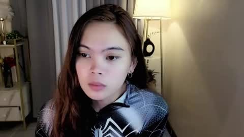 miss_kyrstyn online show from May 10, 2026, 4:12 pm