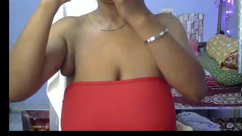 Snapshot of miss_mahi69 chatting on July 8, 2026, 4:06 am Mahi online show from July 8, 2026, 4:06 am