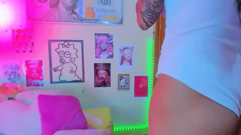 Snapshot of miss_meggaann chatting on April 7, 2026, 12:33 am MEGG online show from April 7, 2026, 12:33 am