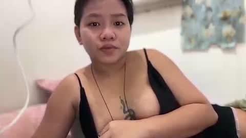 Snapshot of miss_peachyxxx chatting on July 12, 2026, 9:33 am Lyn online show from July 12, 2026, 9:33 am