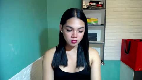 Snapshot of miss_precious_xx chatting on May 5, 2026, 4:04 pm Precious online show from May 5, 2026, 4:04 pm