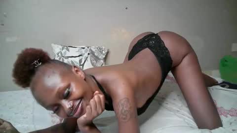 miss_pretty01 online show from April 14, 2026, 8:48 pm