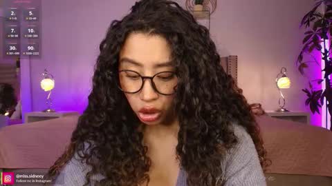 Amy Olivera online show from November 13, 2025, 1:21 pm