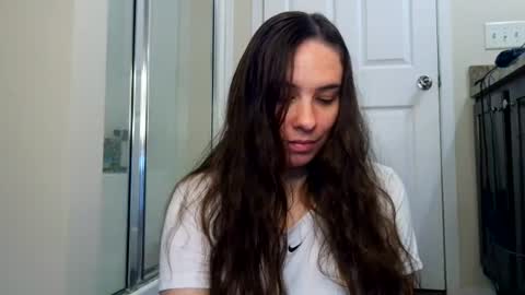 Bella online show from July 3, 2026, 6:58 pm