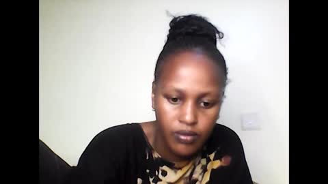 Snapshot of miss_vall chatting on October 16, 2025, 7:20 am miss_vall online show from October 16, 2025, 7:20 am