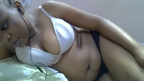 miss_velour online show from April 12, 2026, 8:19 am