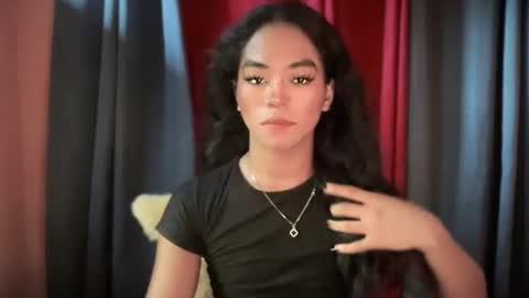 Snapshot of miss_veron_xoxo chatting on November 8, 2025, 6:46 am miss_veron_xoxo online show from November 8, 2025, 6:46 am