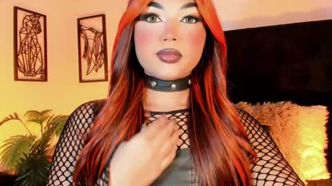 miss_zz online show from November 5, 2025, 10:10 pm
