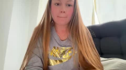 Snapshot of missameliah chatting on February 18, 2026, 12:01 pm Ameliahs online show from February 18, 2026, 12:01 pm