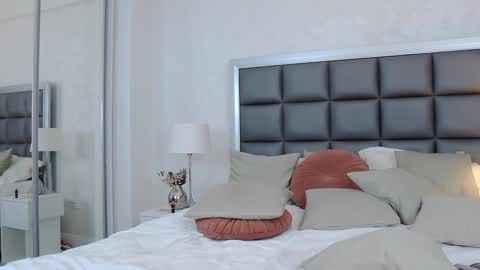 Snapshot of missangelinnaa chatting on December 7, 2024, 6:04 pm        n g e l i n a        online show from December 7, 2024, 6:04 pm