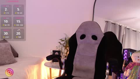 Snapshot of missblair12 chatting on December 10, 2024, 12:50 am MissBlair online show from December 10, 2024, 12:50 am