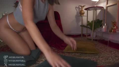 missbunnygirl online show from March 18, 2026, 2:09 pm