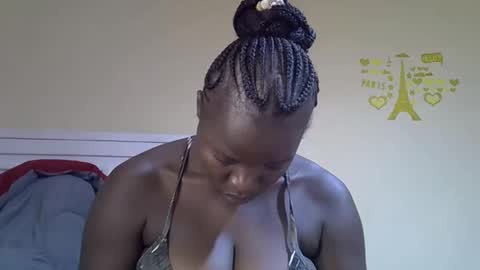 Snapshot of misscandy352_ chatting on May 5, 2026, 5:04 am misscandy352_ online show from May 5, 2026, 5:04 am