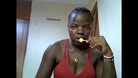 Snapshot of misscandy352_ chatting on May 17, 2026, 2:13 pm misscandy352_ online show from May 17, 2026, 2:13 pm